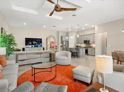 $995,000 | 7225 Wilton Drive North, Naples, FL 34109