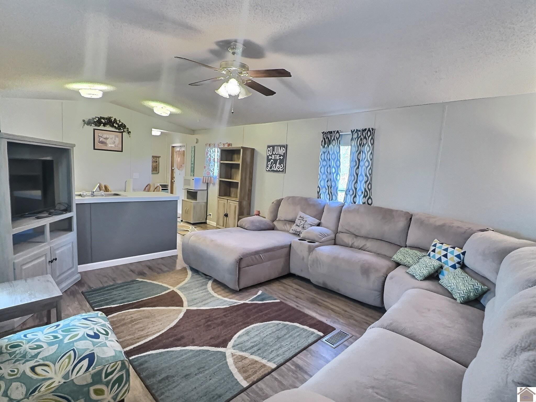 4069 Beal Road Benton, KY 42025 - Photo 3 of 16 Photo 3