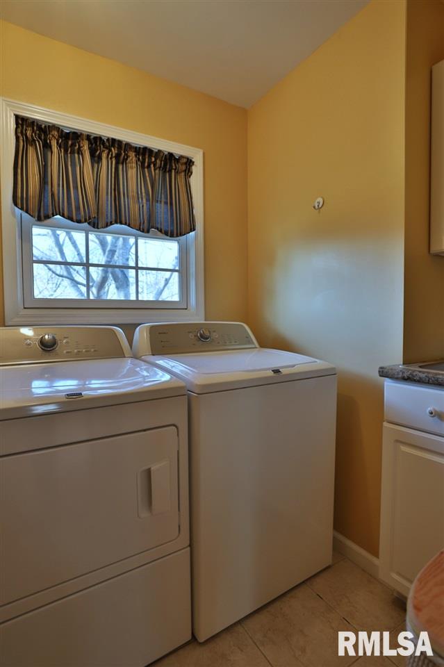 838 Sunset Road Morton, IL 61550 - Photo 18 of 36 Gallery Image 18