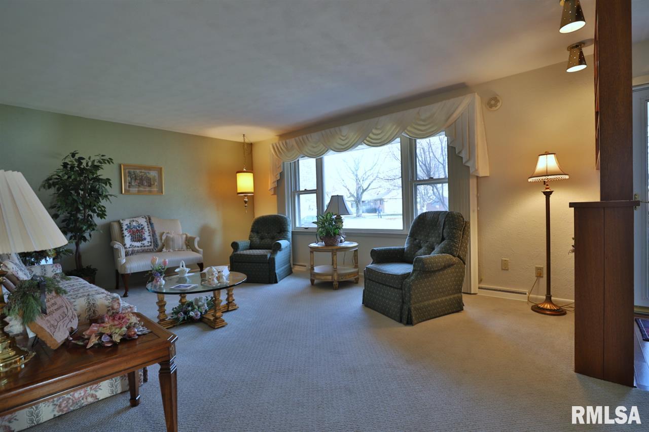 838 Sunset Road Morton, IL 61550 - Photo 2 of 36 Gallery Image 2
