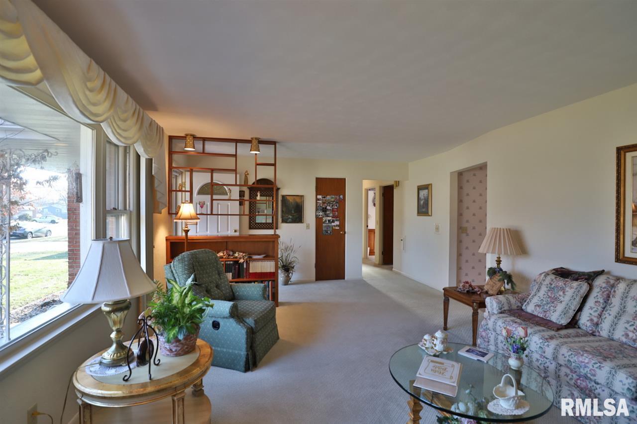 838 Sunset Road Morton, IL 61550 - Photo 5 of 36 Gallery Image 5
