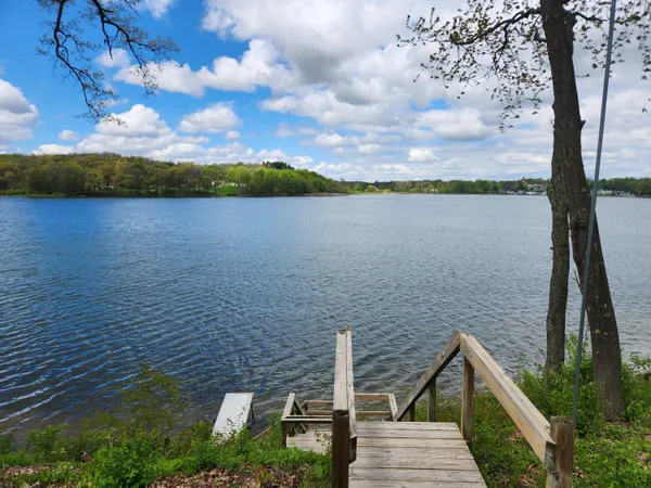$350,000 | 308 Lake Shore Drive, Cassopolis, MI 49031