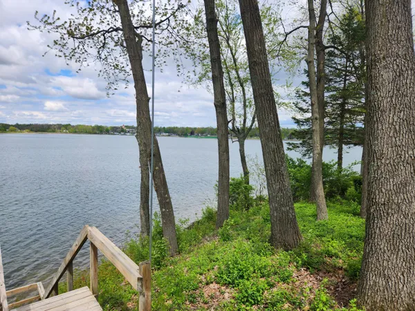 $350,000 | 308 Lake Shore Drive, Cassopolis, MI 49031