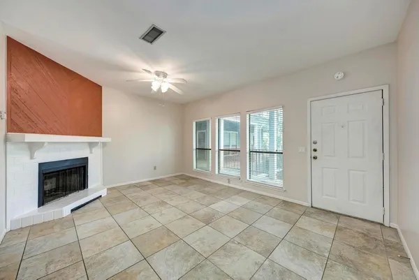 $1,395 | 2901 San Jacinto Boulevard, Unit 107, Austin, TX 78705
