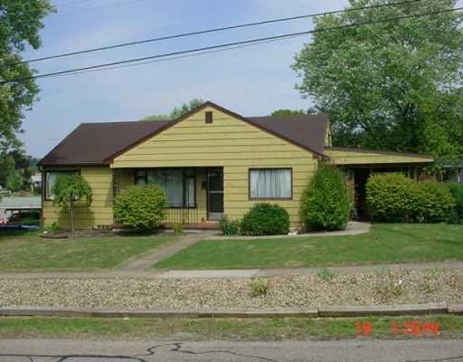 733 Golf Course Road Aliquippa, PA 15001 - Photo 1 of 7 Exterior Front.