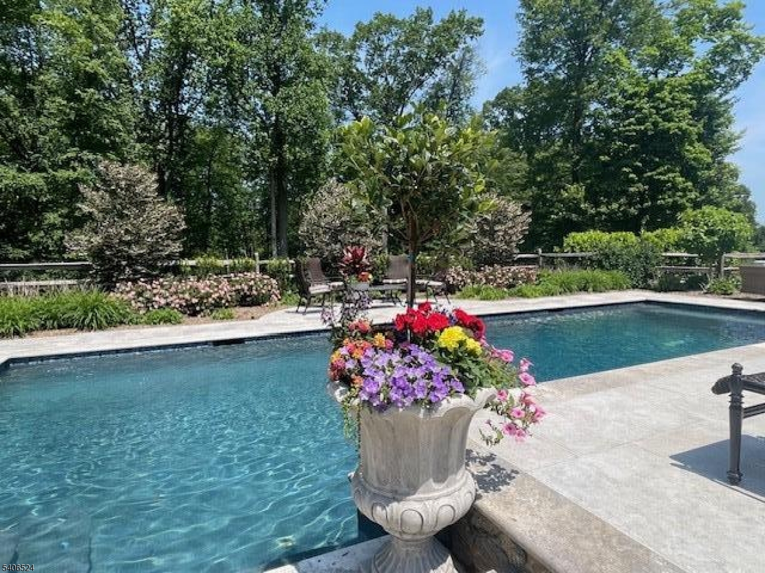 309 North Road Chester, NJ 07930 - Photo 33 of 37 a view of a garden with flowers and plants