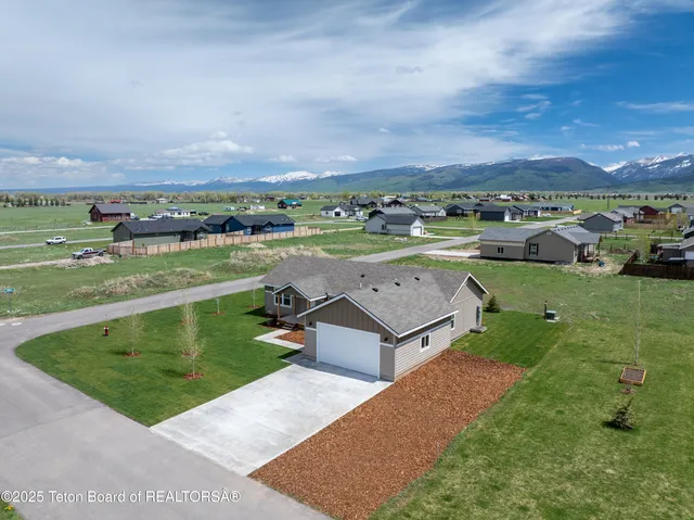 $655,000 | 3829 Spruce Road, Victor, ID 83455