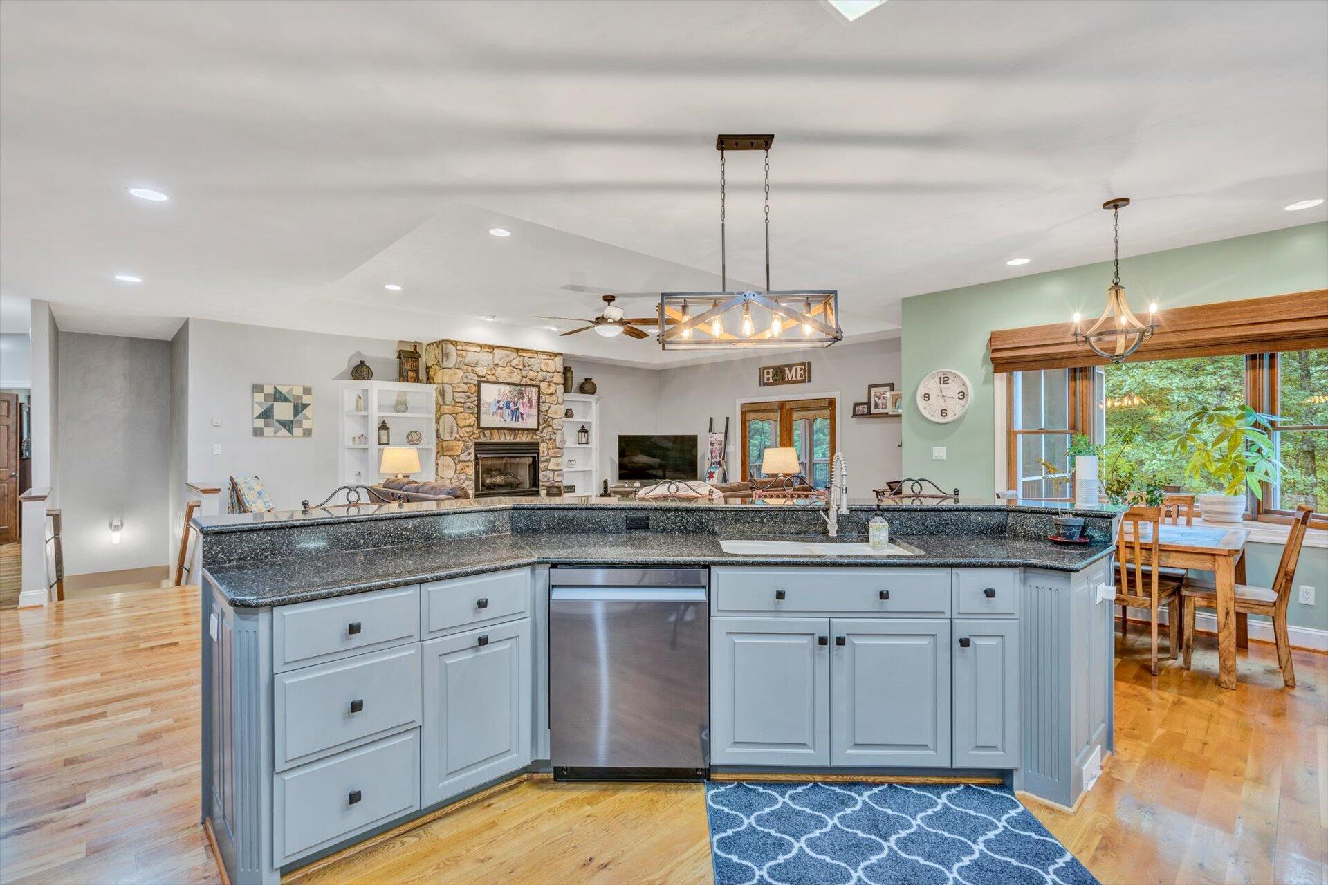 99 Gillie Lane Blue Ridge, VA 24064 - Photo 16 of 48 20-093020220031