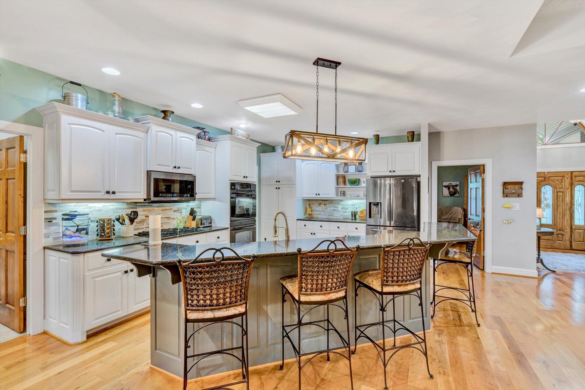 99 Gillie Lane Blue Ridge, VA 24064 - Photo 8 of 48 17-093020220028