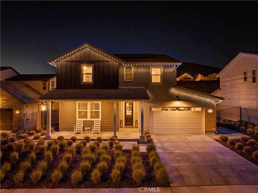 28445 Sunny Ridge Terrace Castaic, CA 91384 - Photo 58 of 74 Night Time Front