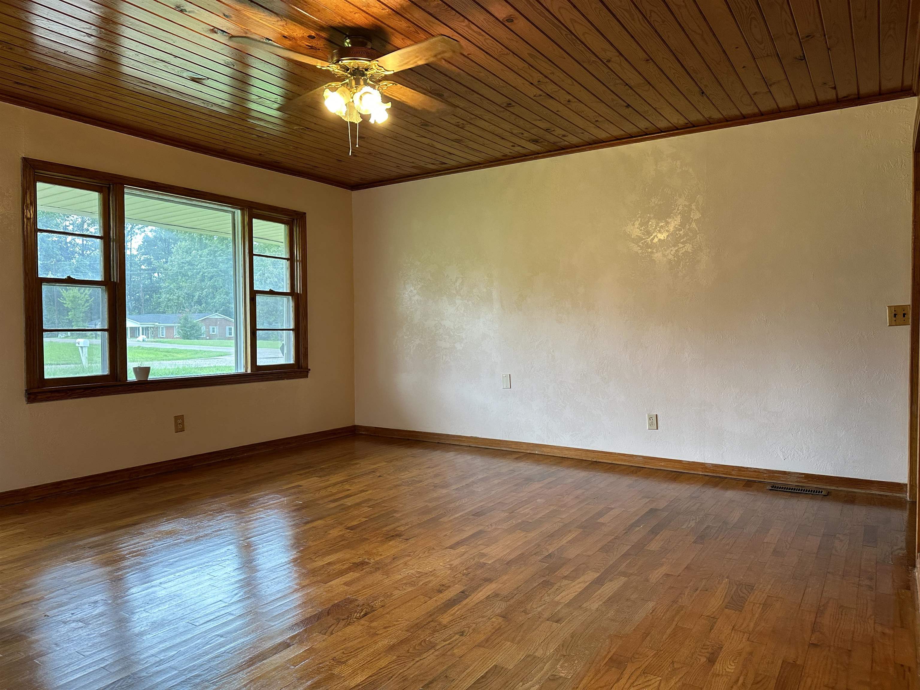 115 Lambert Street Adamsville, TN 38310 - Photo 5 of 35 Gallery Image 5