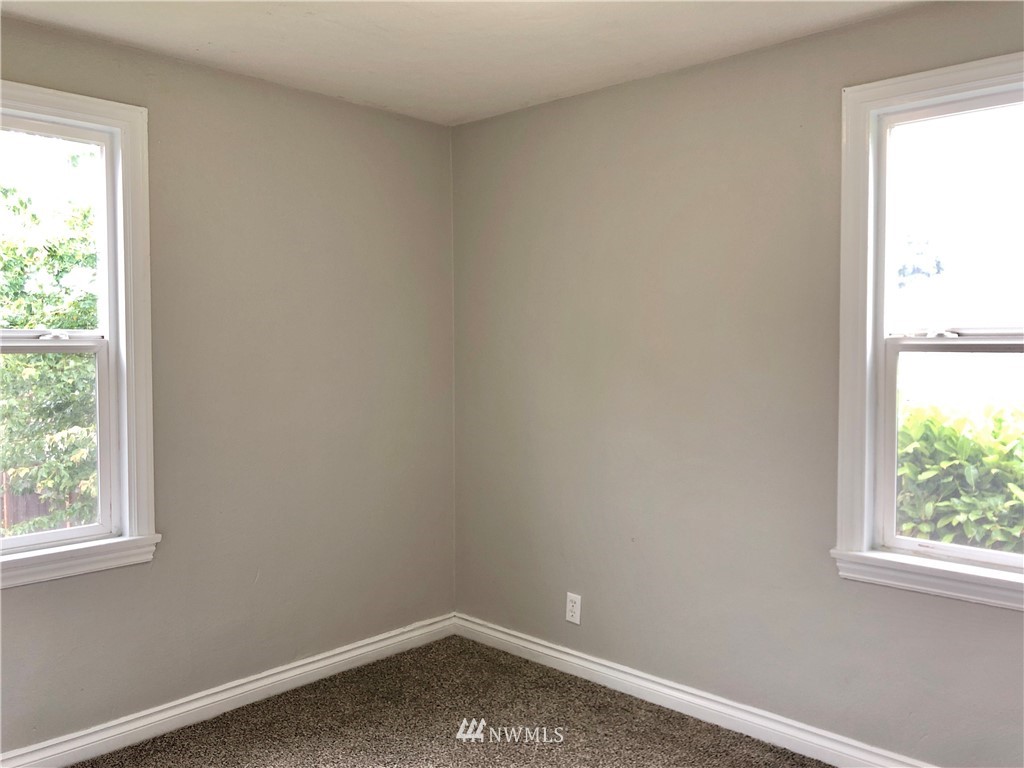 423 Windsor Way Northeast Renton, WA 98056 - Photo 10 of 16