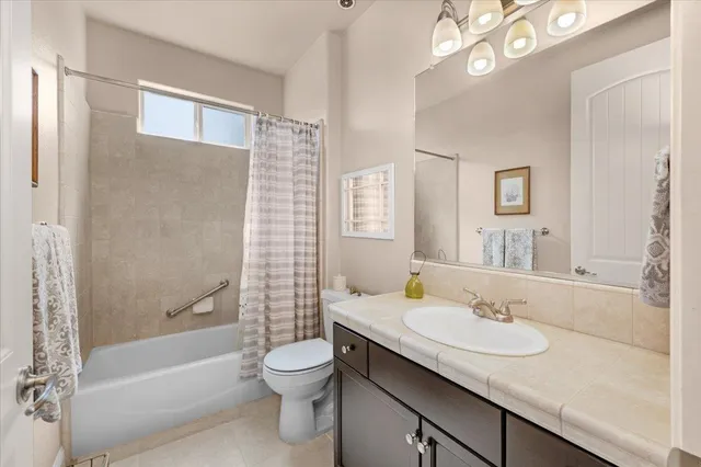 $440,000 | 5649 North Romeo Lane, Fresno, CA 93711