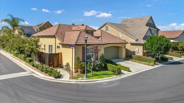$440,000 | 5649 North Romeo Lane, Fresno, CA 93711
