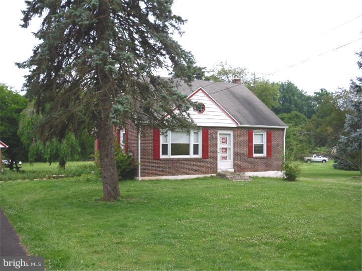 1552 St Peters Road Pottstown, PA 19465 - Photo 2 of 19 Exterior Front