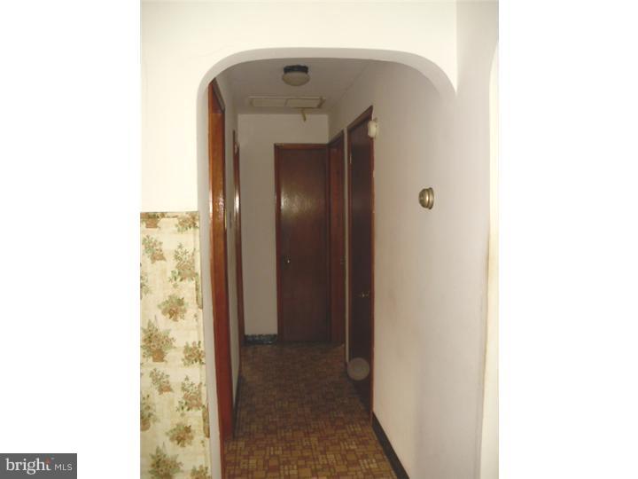 1552 St Peters Road Pottstown, PA 19465 - Photo 12 of 19 Hallway