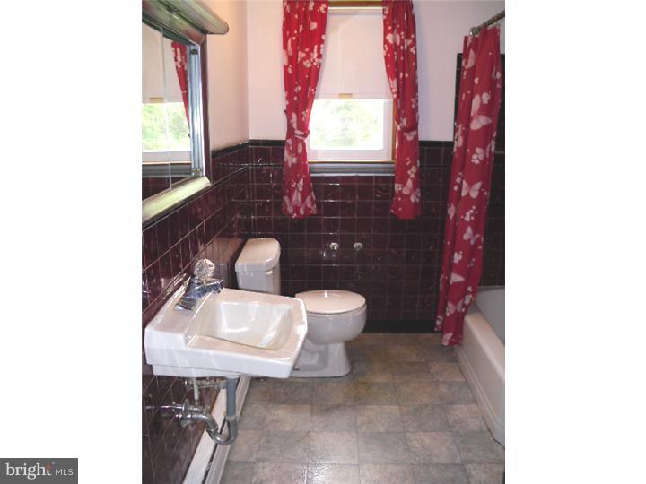 1552 St Peters Road Pottstown, PA 19465 - Photo 13 of 19 Master Bathroom