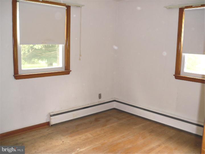 1552 St Peters Road Pottstown, PA 19465 - Photo 14 of 19 Bedroom - Main