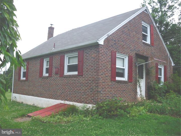 1552 St Peters Road Pottstown, PA 19465 - Photo 16 of 19 Exterior Side