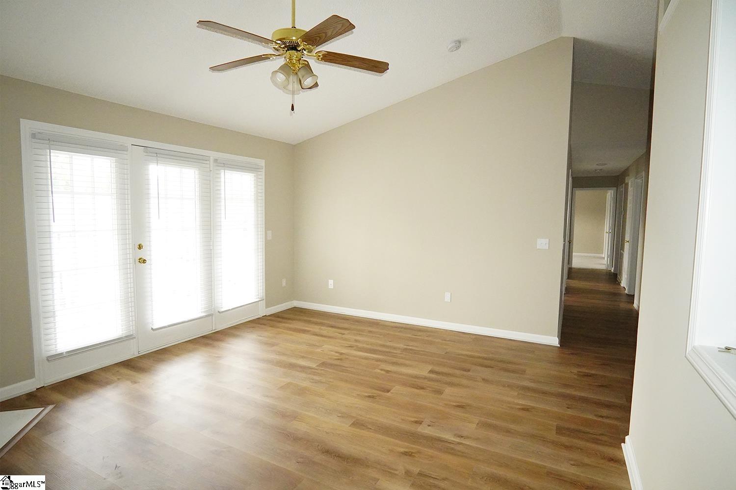 205 Pelham Square Way Greer, SC 29650 - Photo 2 of 4 Gallery Image 2