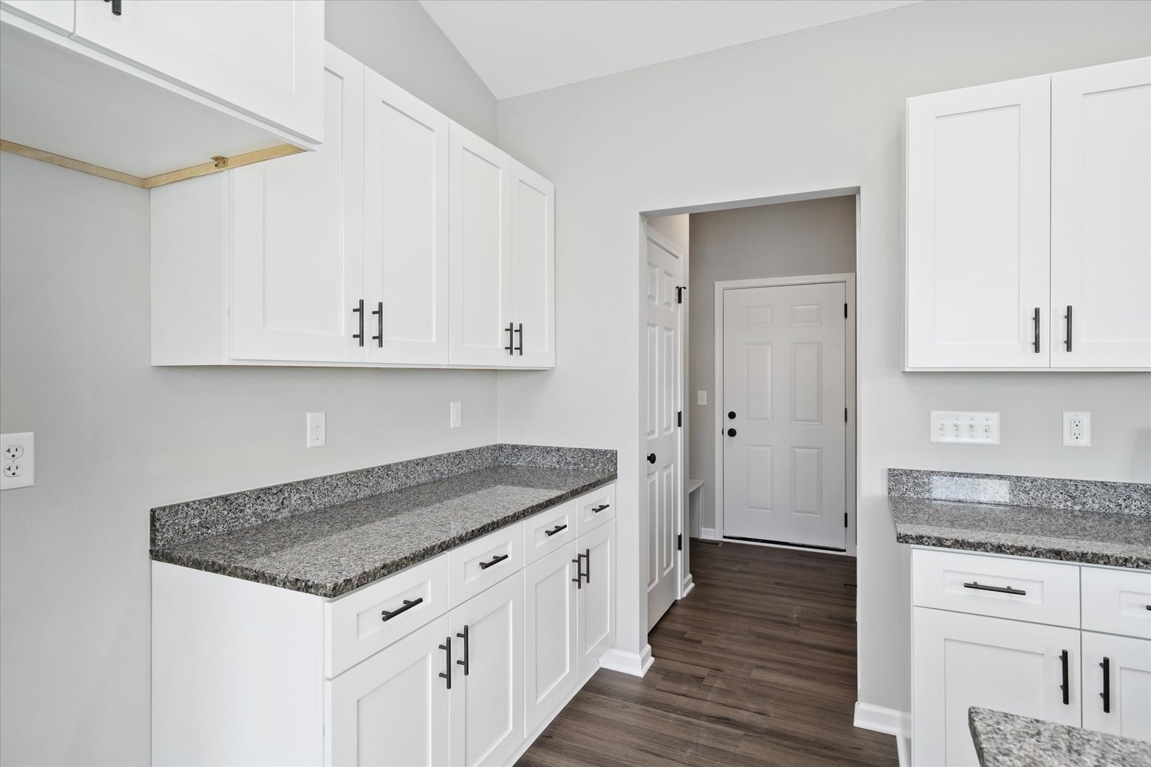 445 Windmill Way DeKalb, IL 60115 - Photo 12 of 28