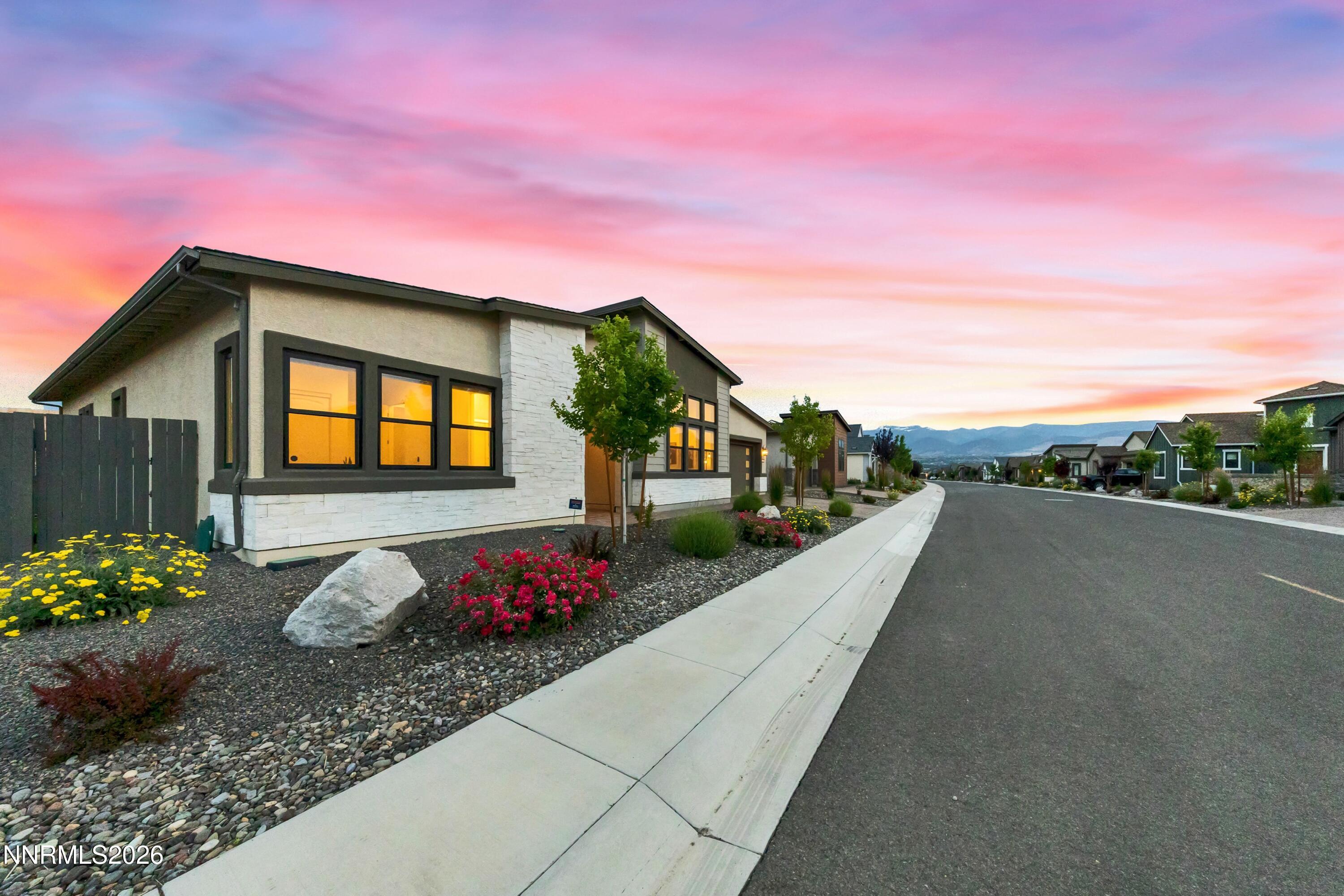 2348 Hammer Falls Drive Reno, NV 89521 - Photo 3 of 43 3