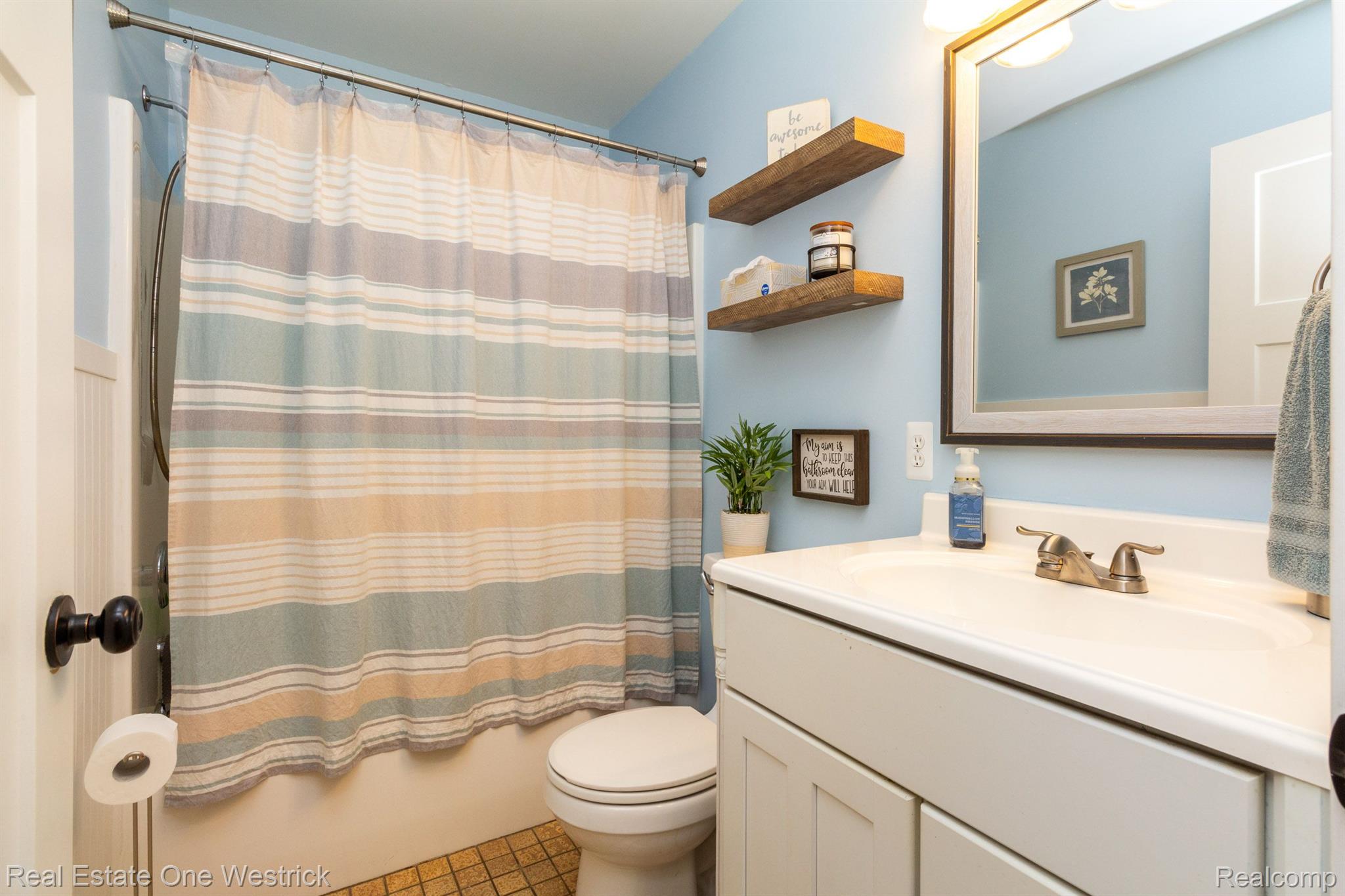 8721 Stone Road Algonac, MI 48001 - Photo 29 of 61 Gallery Image 29