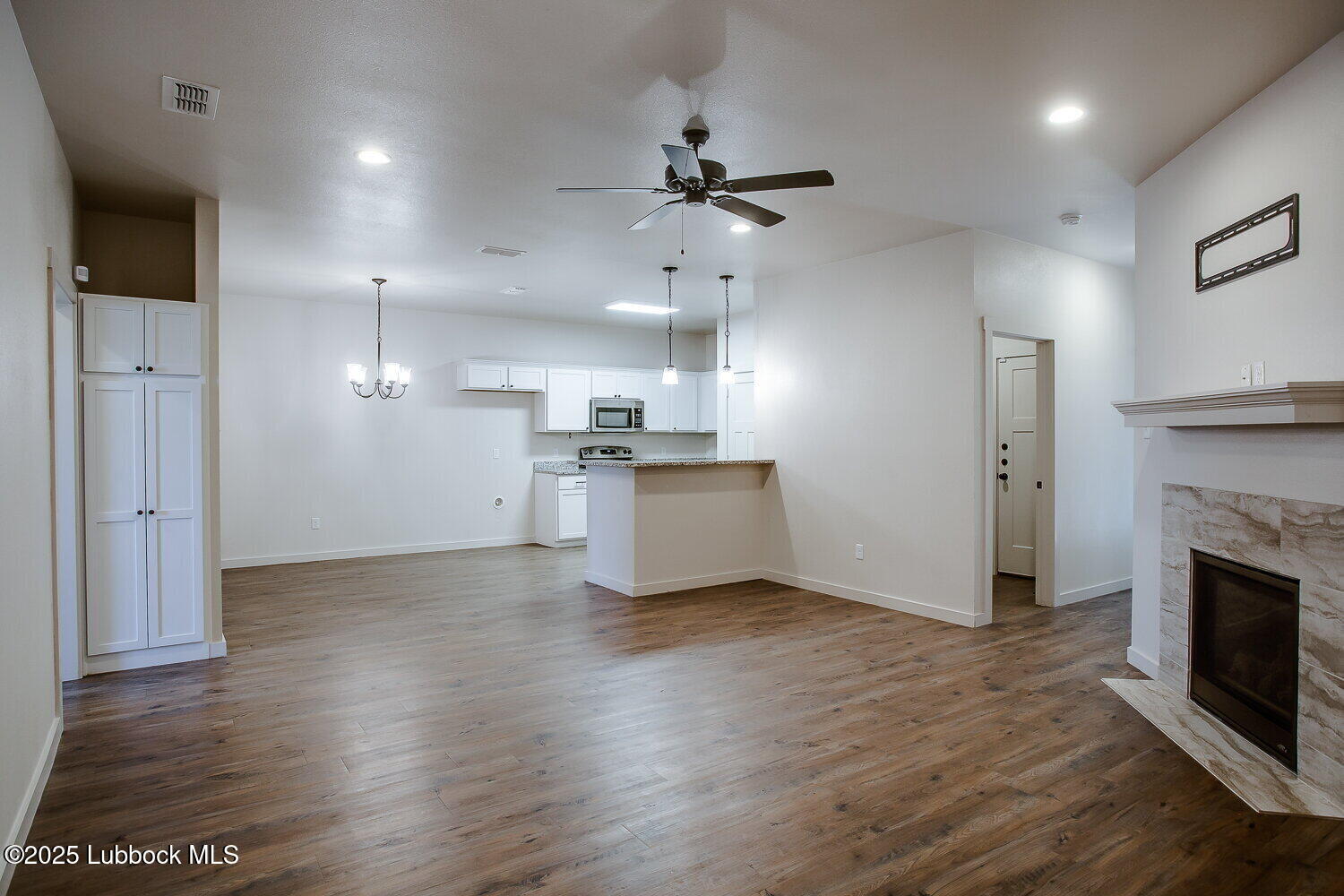 2731 137th Street Lubbock, TX 79423 - Photo 2 of 14 2