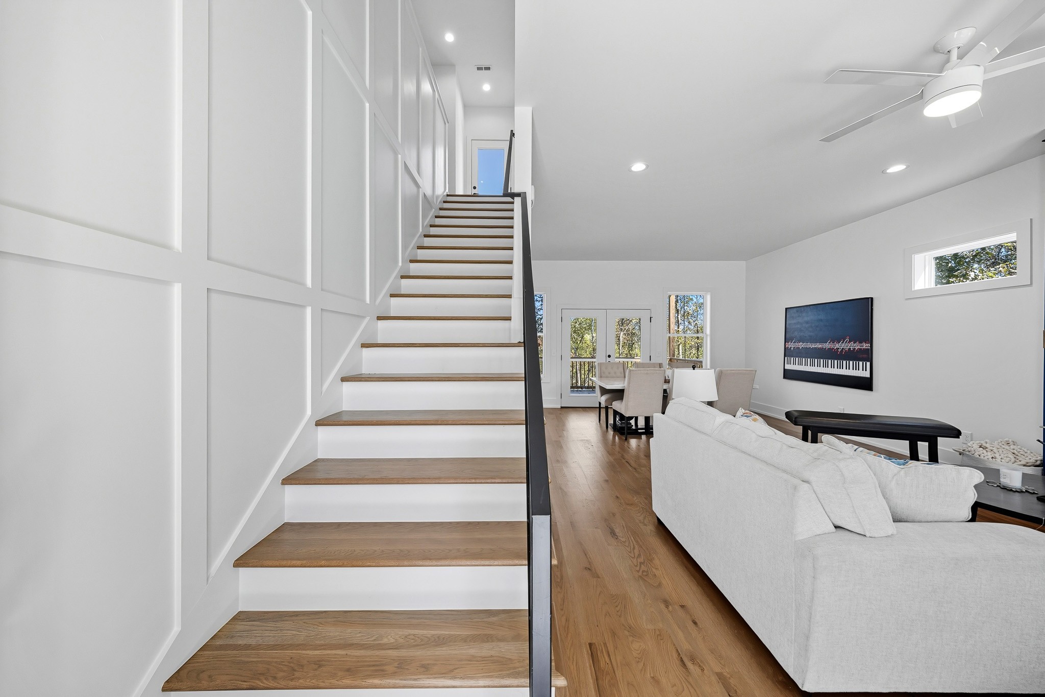 294 Rio Vista Drive Madison, TN 37115 - Photo 14 of 69 a living room with furniture and a flat screen tv