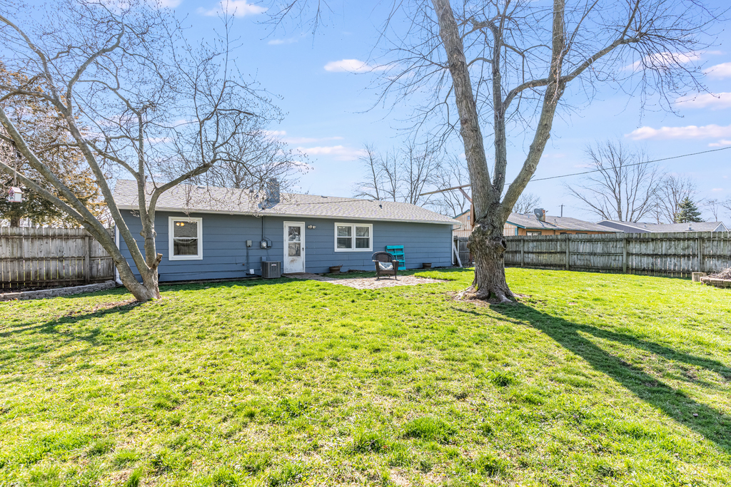 78 Springdale Road Montgomery, IL 60538 - Photo 16 of 21 a house with swimming pool in front of it