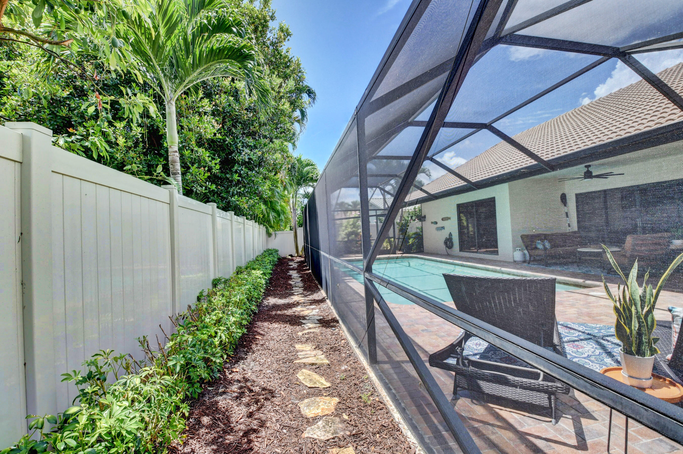 1554 Southwest 6th Terrace Boca Raton, FL 33486 - Photo 58 of 68 Yard
