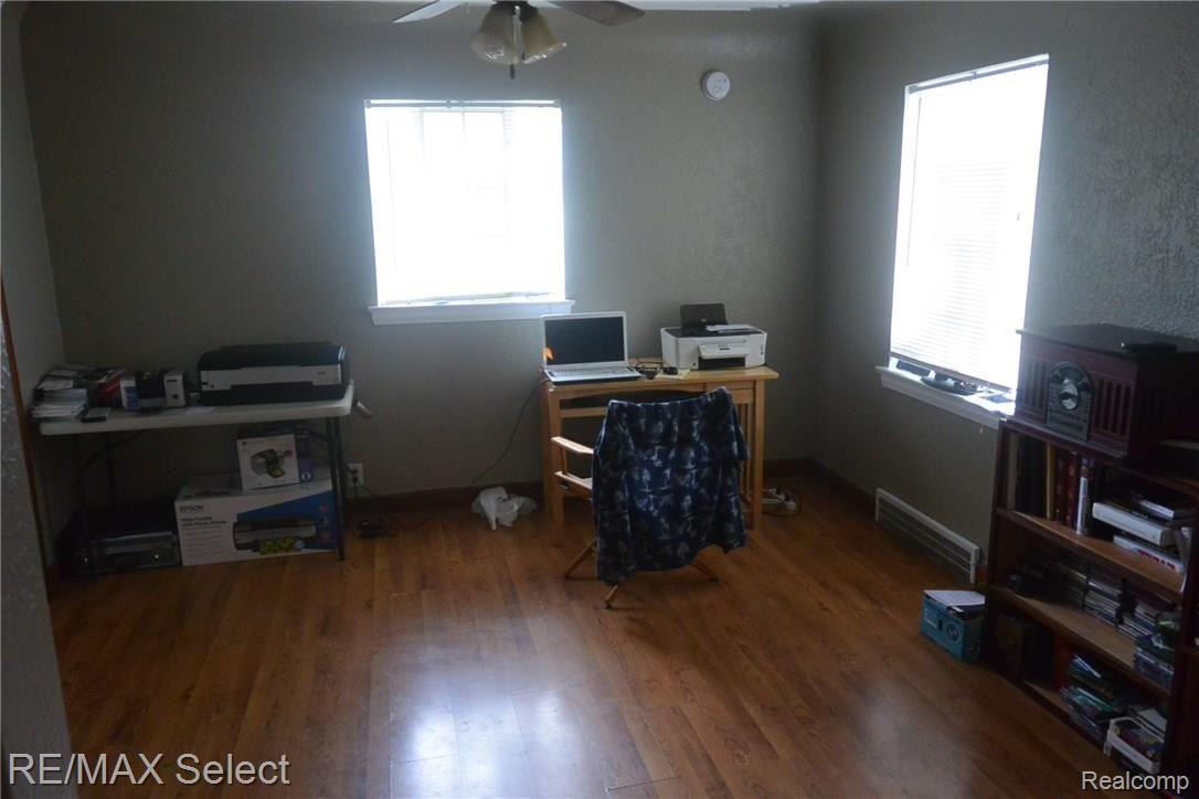 5519 Richfield Road Flint, MI 48506 - Photo 9 of 21 DSC_1362.JPG