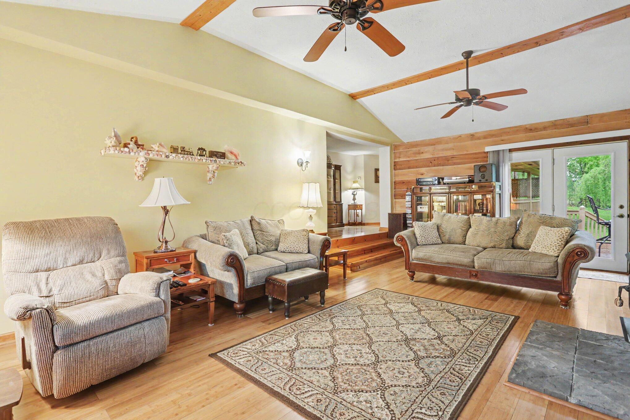 3478 Corner Road Alexandria, OH 43001 - Photo 5 of 35 005_file_6902