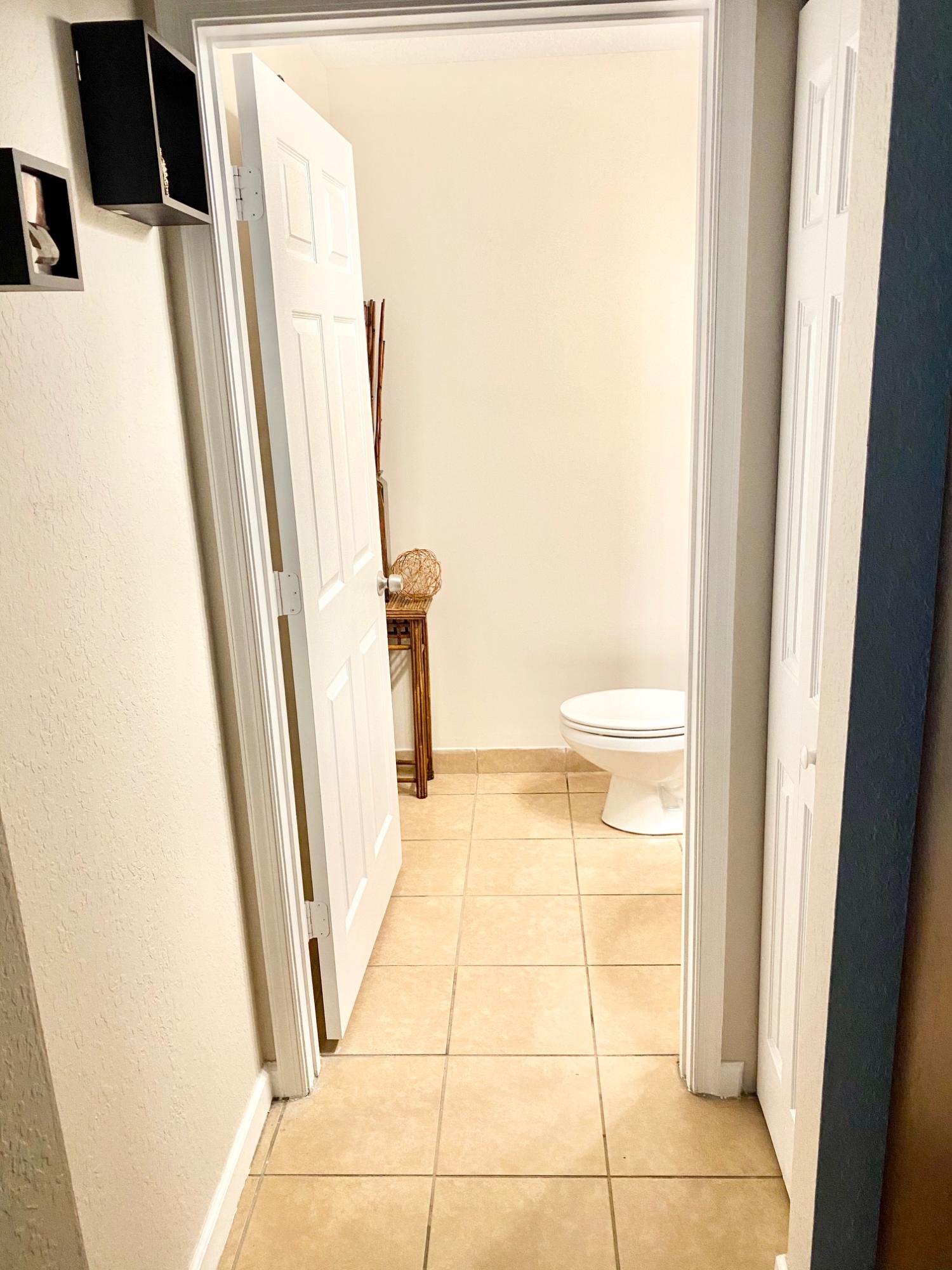 2905 Hidden Hills Road, Unit 2210 West Palm Beach, FL 33411 - Photo 16 of 27 Downstairs bathroom