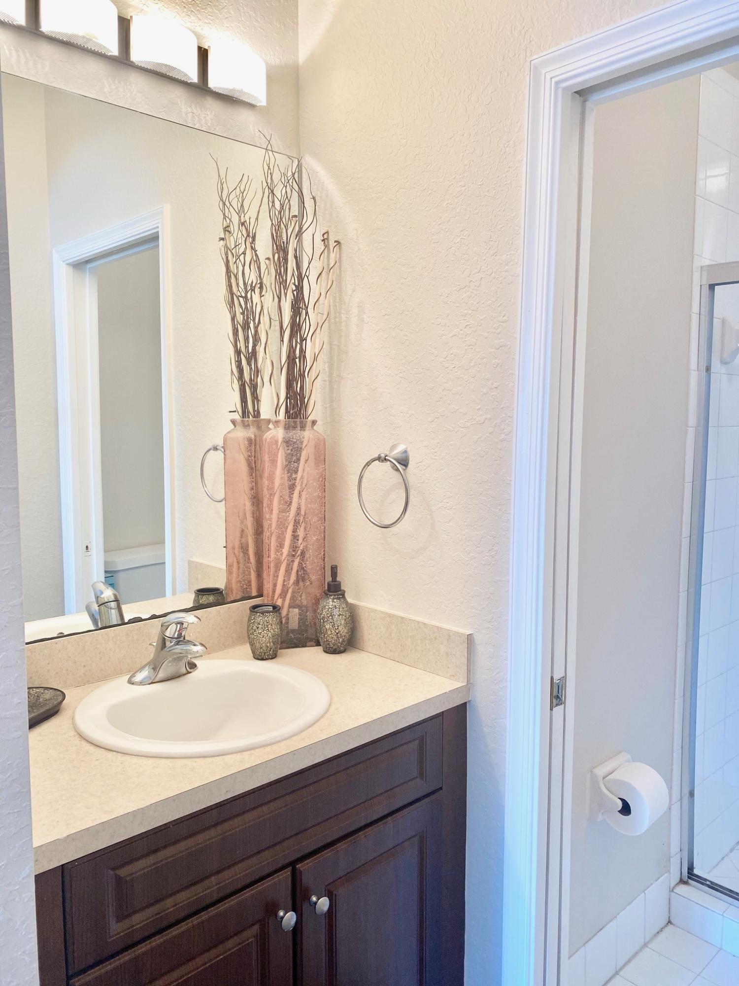 2905 Hidden Hills Road, Unit 2210 West Palm Beach, FL 33411 - Photo 21 of 27 Master Bath