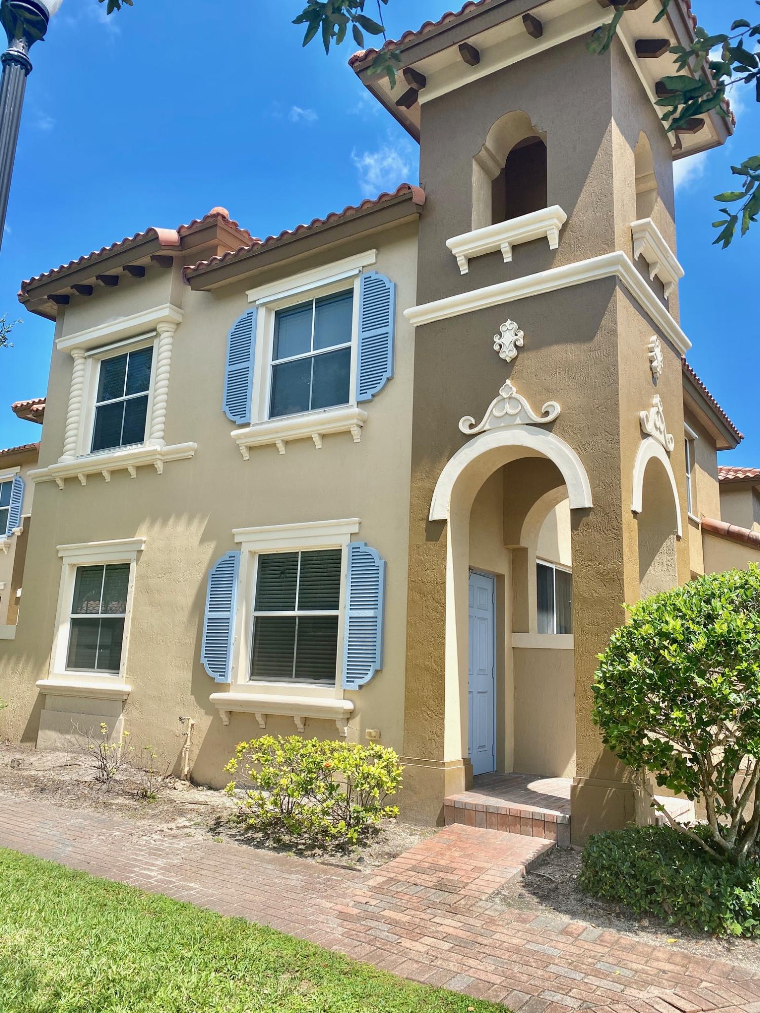2905 Hidden Hills Road, Unit 2210 West Palm Beach, FL 33411 - Photo 3 of 27 Front door 2