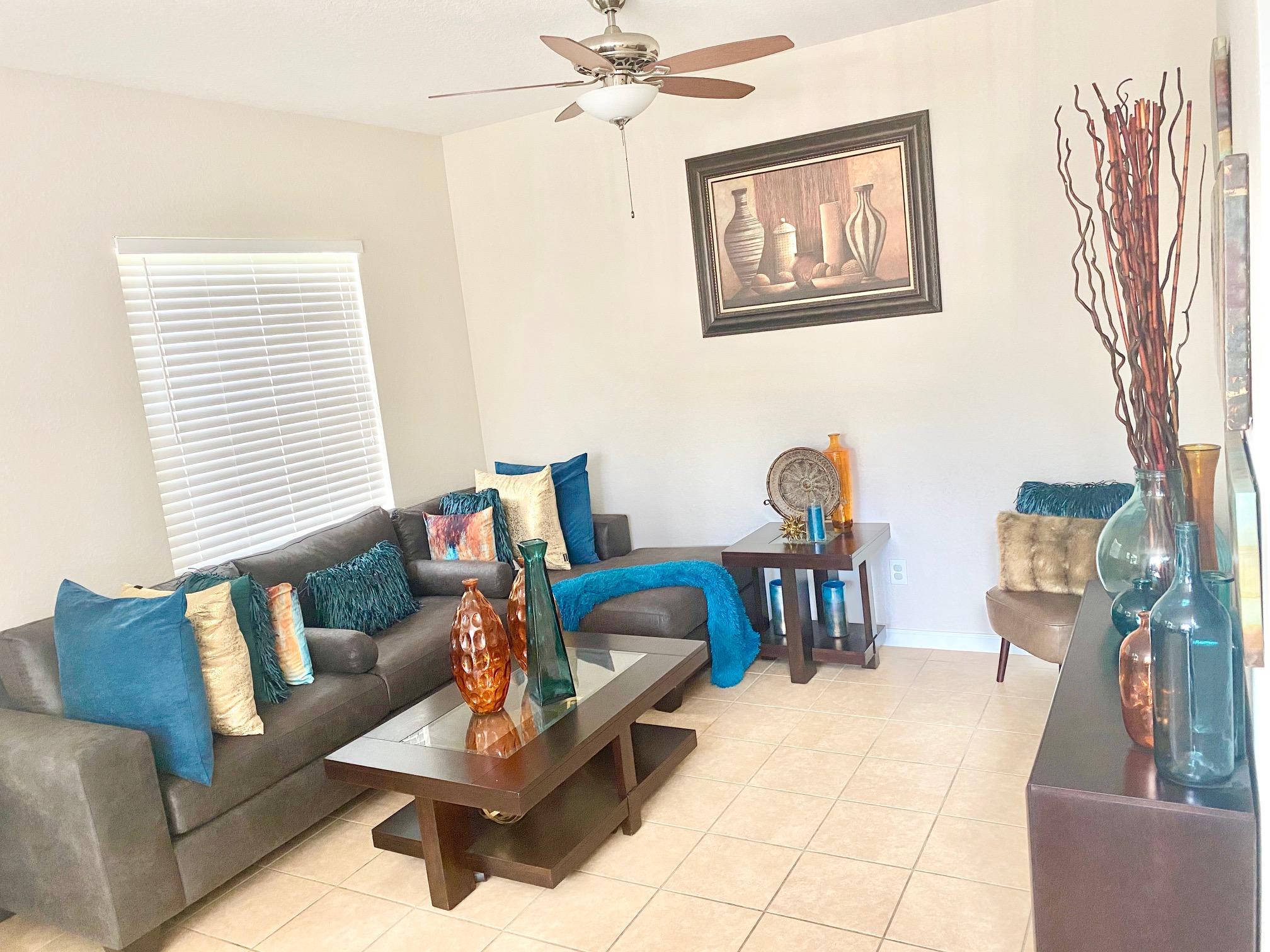 2905 Hidden Hills Road, Unit 2210 West Palm Beach, FL 33411 - Photo 8 of 27 Living Room