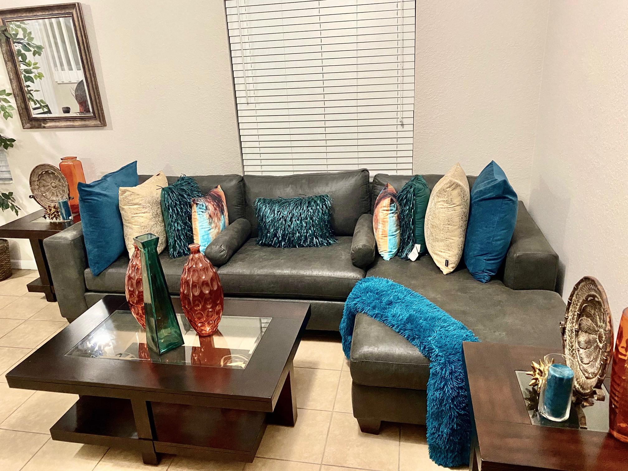 2905 Hidden Hills Road, Unit 2210 West Palm Beach, FL 33411 - Photo 9 of 27 Living room 2