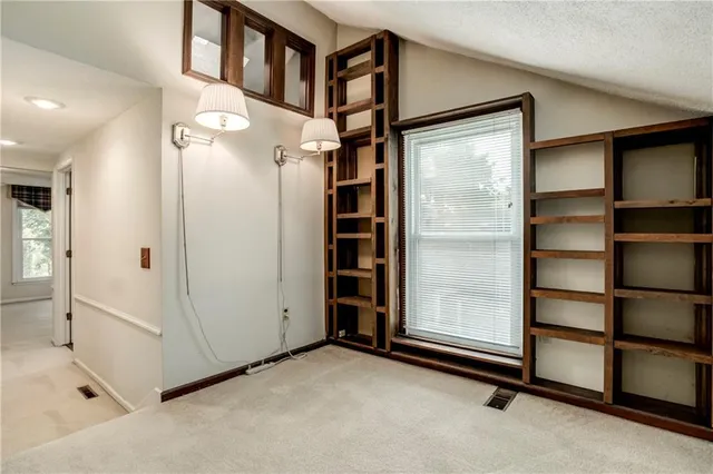 $350,000 | 10223 Monrovia, Lenexa, KS 66215