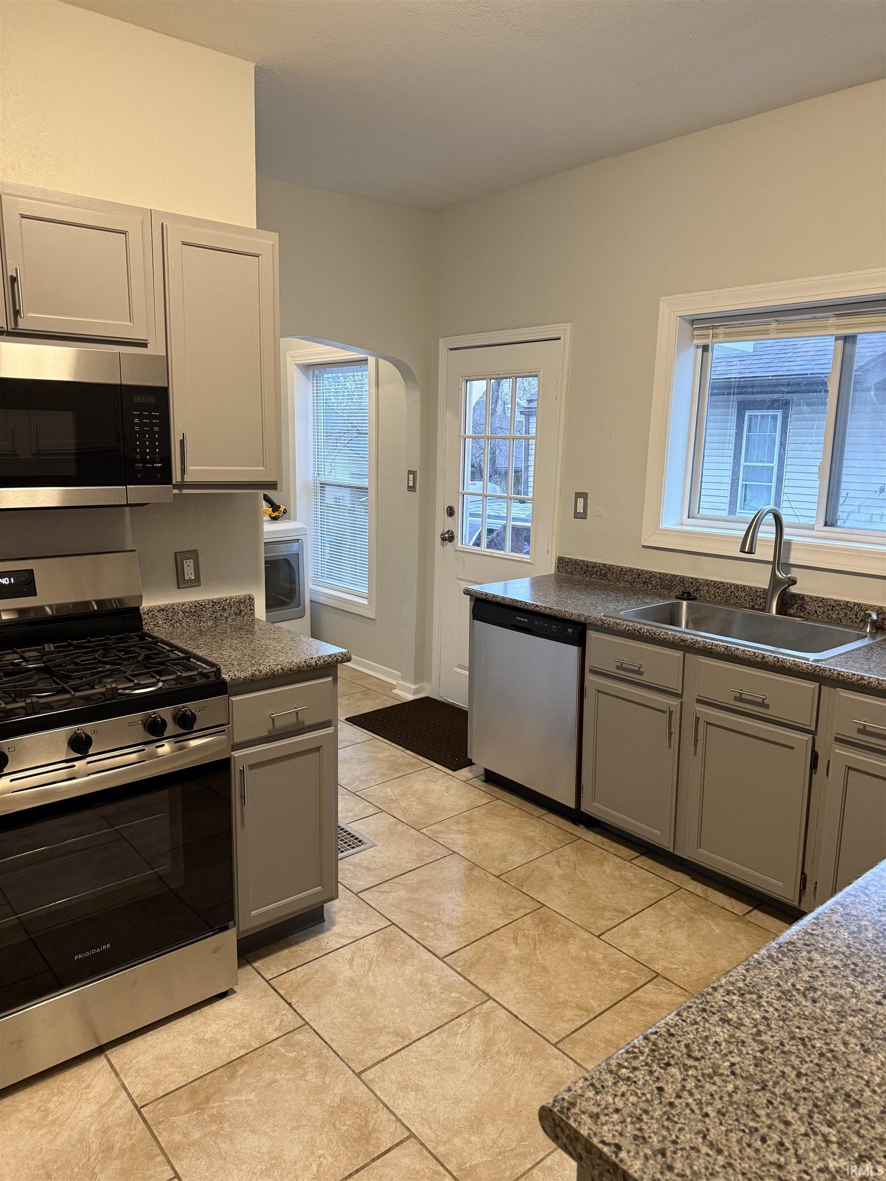 350 South Wayne Street Waterloo, IN 46793 - Photo 5 of 10