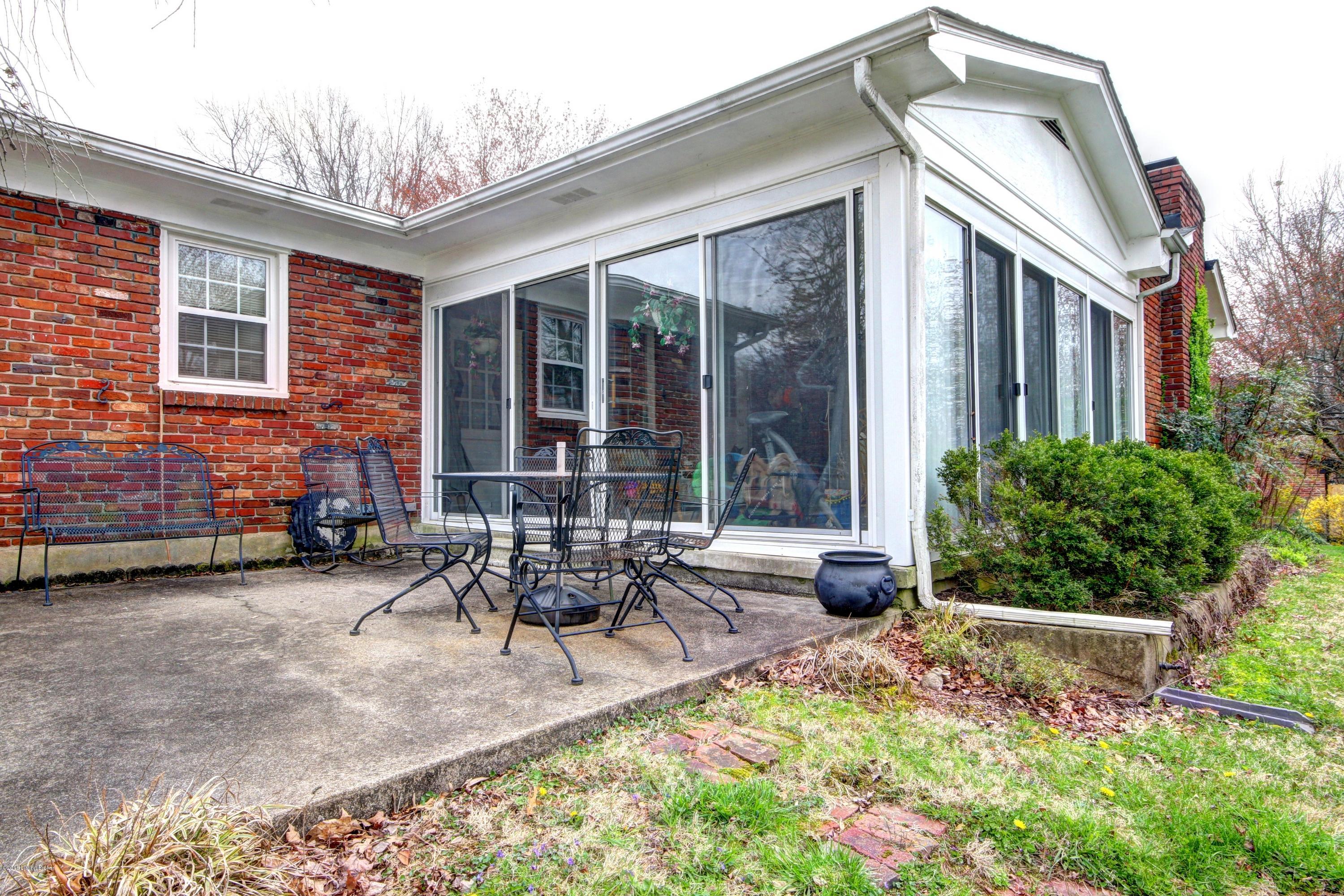 6400 Watch Hill Road Louisville, KY 40228 - Photo 22 of 27 Patio for entertaining your guests