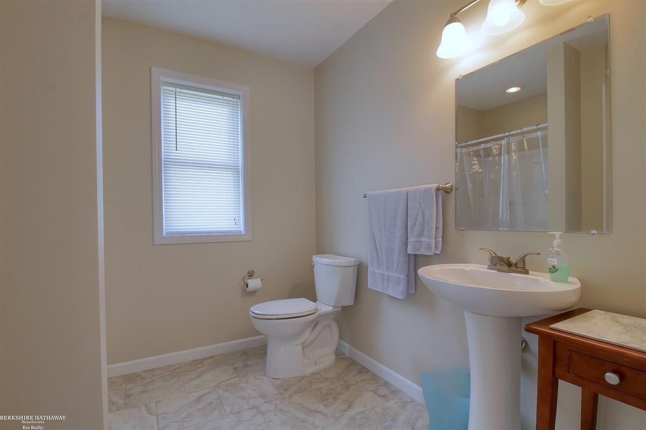 15055 Petz Road Capac, MI 48014 - Photo 18 of 34 Master Bathroom
