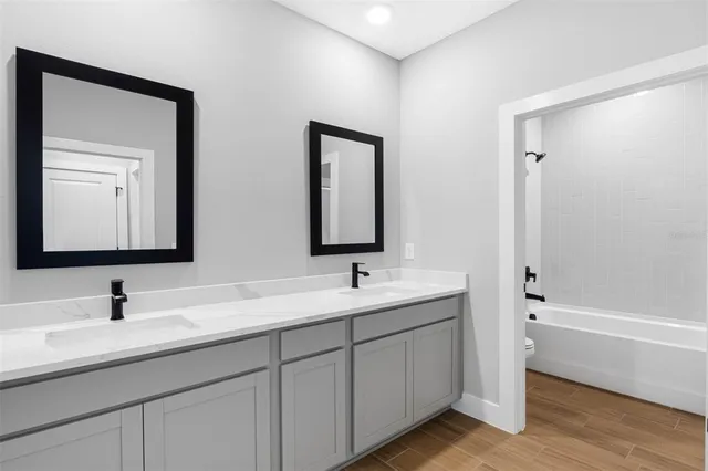 $622,900 | 13498 Lake Gallagher Drive, Dover, FL 33527