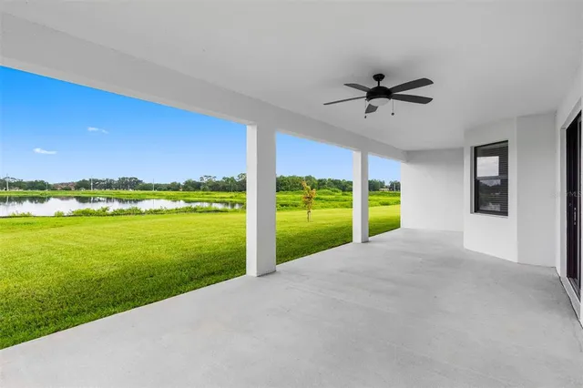 $622,900 | 13498 Lake Gallagher Drive, Dover, FL 33527
