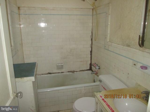 87 Springton Road Upper Darby, PA 19082 - Photo 7 of 11 Bathroom