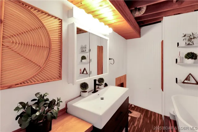 $199,000 | 167 Oak Bend Road, Kaiser, MO 65047