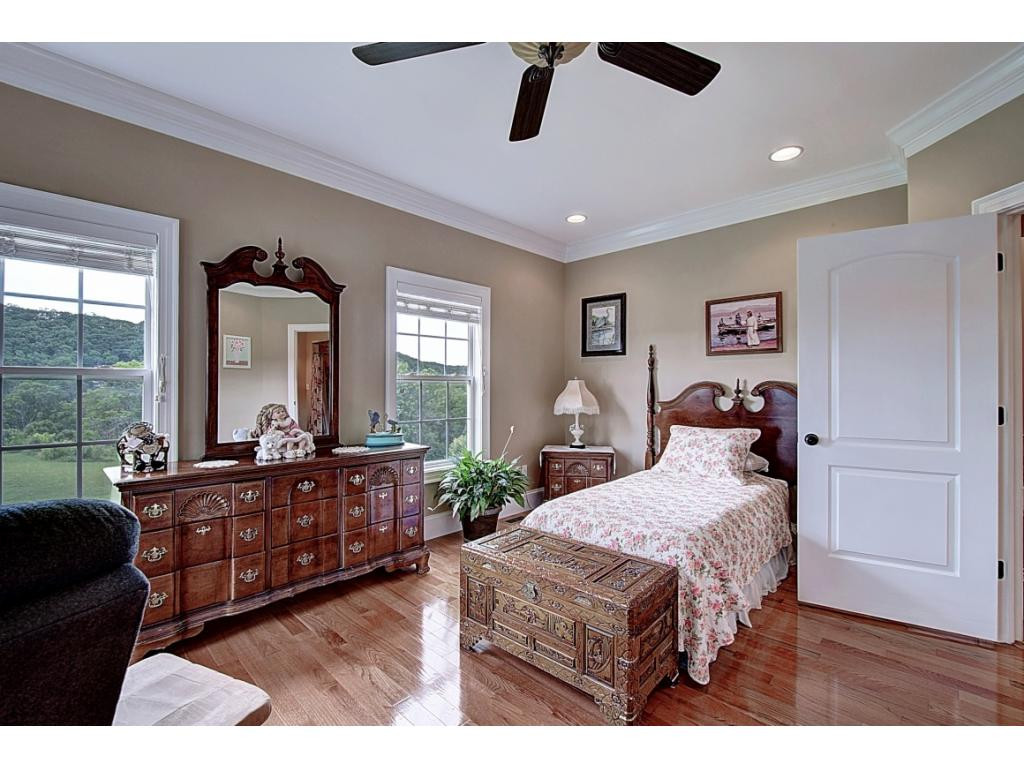 334 Pactolus Road Kingsport, TN 37663 - Photo 13 of 36 Master Bedroom Suite