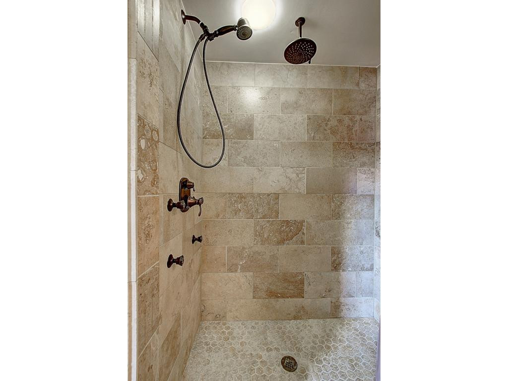 334 Pactolus Road Kingsport, TN 37663 - Photo 17 of 36 Walk in Travertine Tile Shower