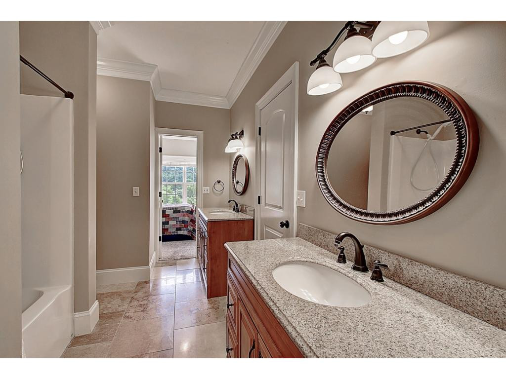 334 Pactolus Road Kingsport, TN 37663 - Photo 20 of 36 Jack Jill Guest Bathroom