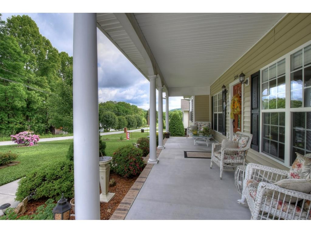 334 Pactolus Road Kingsport, TN 37663 - Photo 2 of 36 Front Porch